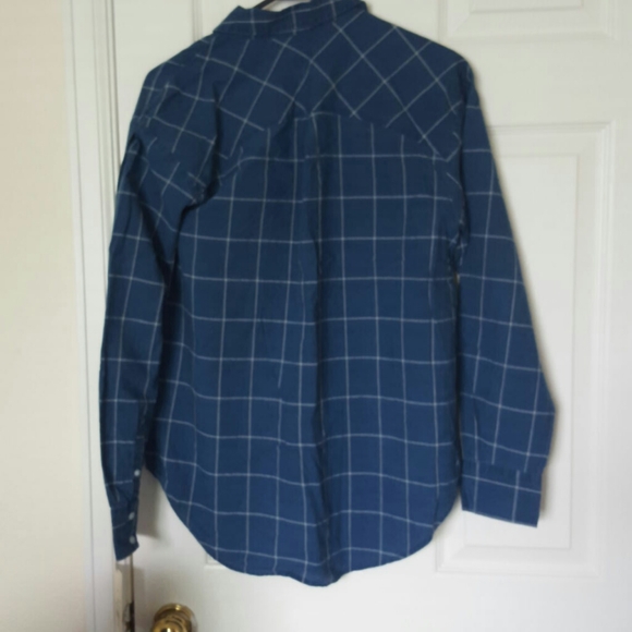 Button down Shirt - Picture 3 of 4